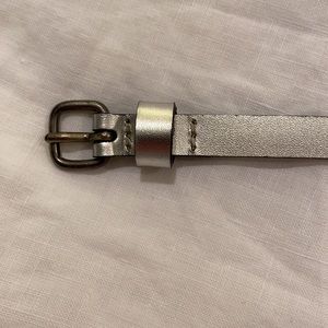 NWOT Vince skinny silver belt